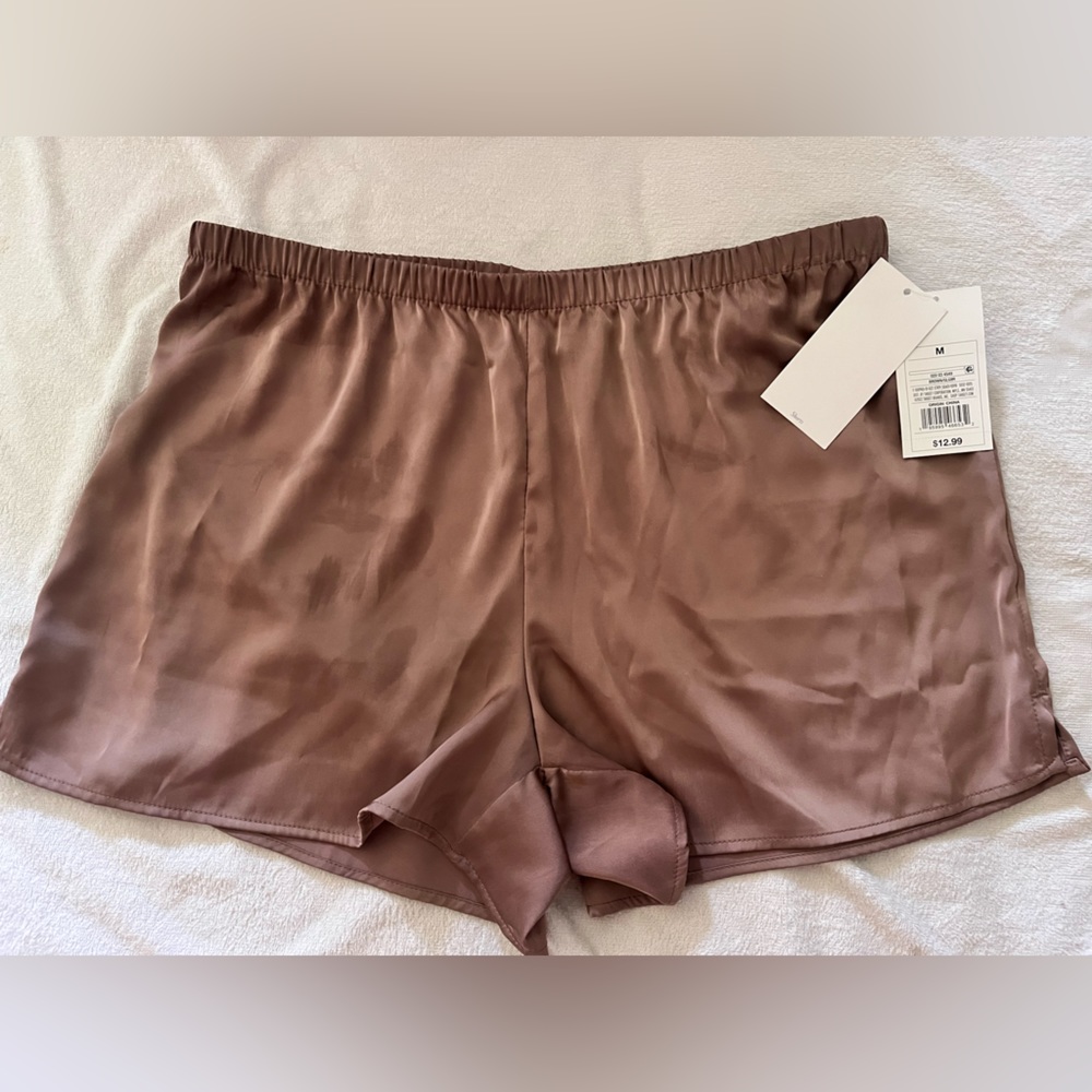 Stars above lounge shorts